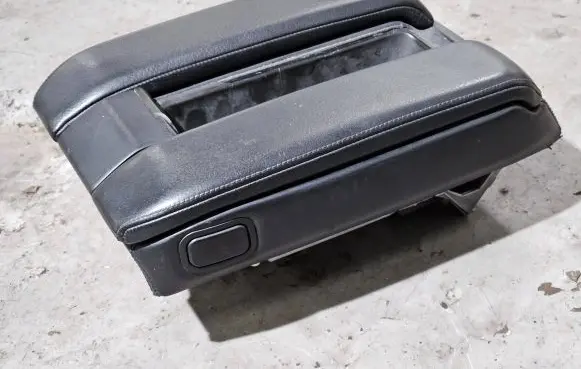 BMW 7 E38 Armrest 51168215937