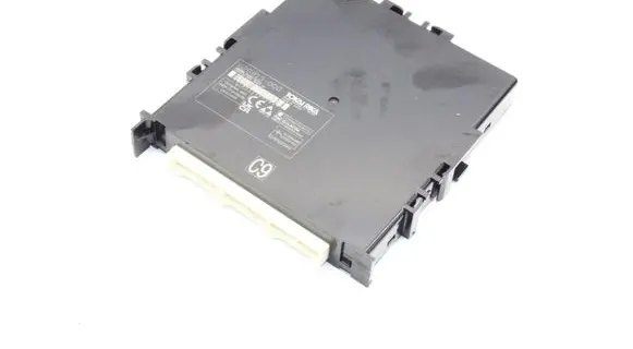 Toyota Yaris XP210 Keyless (KESSY) go control unit/module 8999052721