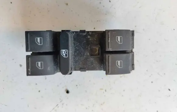 Volkswagen PASSAT B7 Electric window control switch 1K4959857