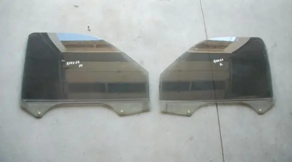 Ford Ranger Sliding door window/glass 