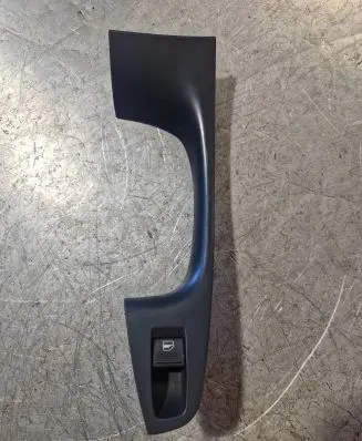 Volkswagen Jetta VI Electric window control switch T0514288 1273521X