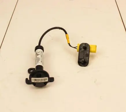 BMW 2 F22 F23 Bonnet Pedestrian Airbag Actuator 7259691