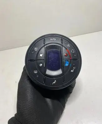 Renault Espace - Grand espace IV Climate control unit 8200028447A 09380429F 0429H313310093