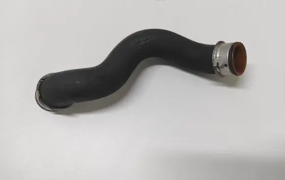 Mercedes-Benz C W204 Engine coolant pipe/hose A2045011682