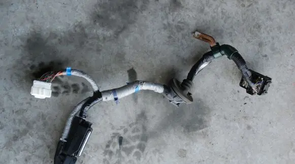 Engine installation wiring loom