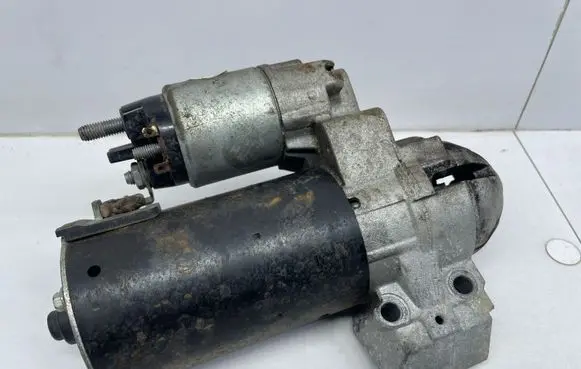 BMW X1 E84 Starter motor 