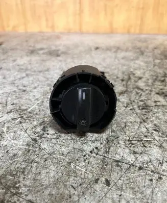 Volkswagen Polo Light switch 6Q0941531B