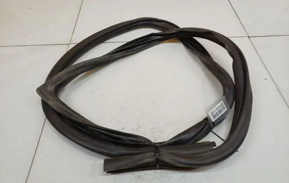 Nissan Primera Rubber seal rear door
