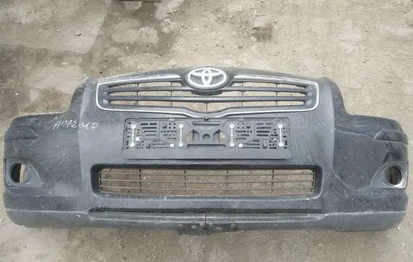 Toyota Avensis T250 Front bumper JUODAS