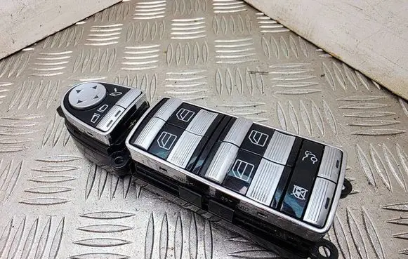 Mercedes-Benz S W221 Electric window control switch A2218213751