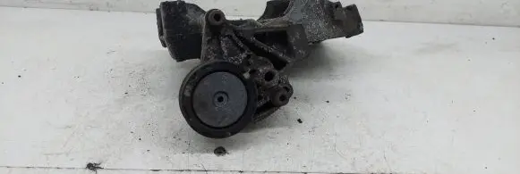 Audi A4 S4 B5 8D A/C compressor mount bracket 028260885A