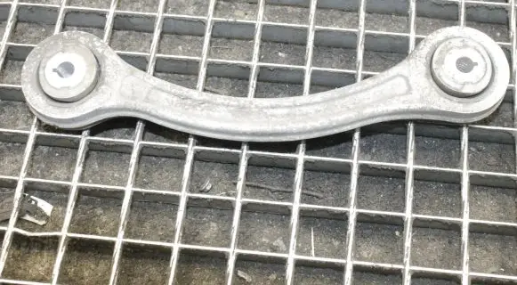 Maserati Ghibli Rear upper control arm/wishbone