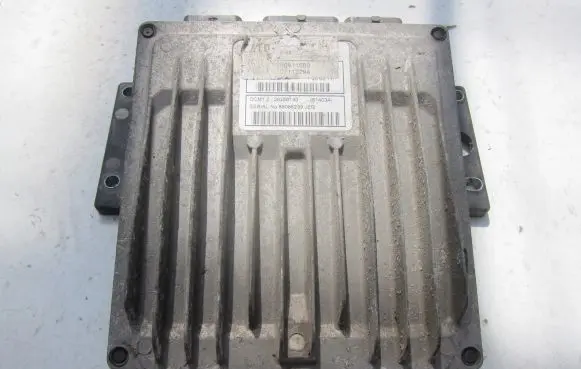 Renault Megane II Engine control unit/module 8200911560 8201112294