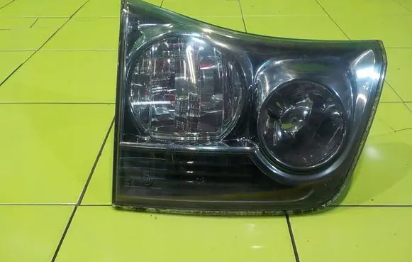 Lexus RX 300 Rear/tail lights 