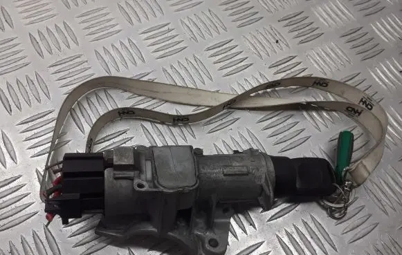 Skoda Fabia Mk2 (5J) Ignition lock 4B0905851C