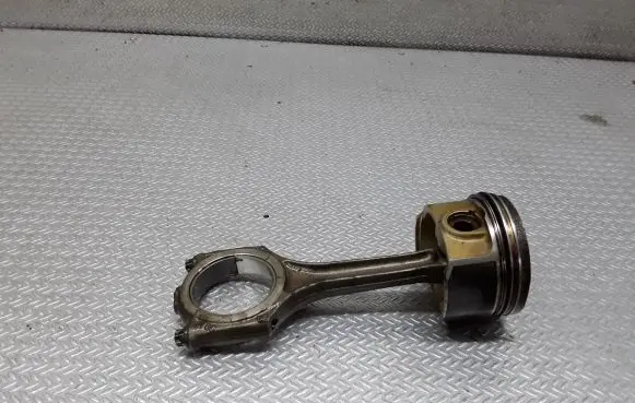 Audi A6 S6 C5 4B Piston with connecting rod