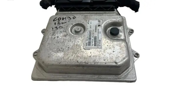 Opel Combo D Engine control unit/module 51908952 BC0109472A