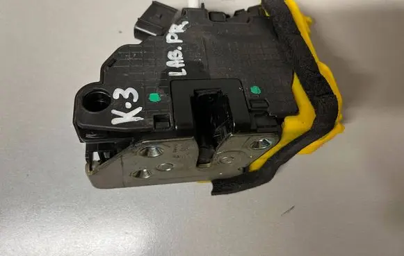 KIA Ceed Front door lock 81320A2110