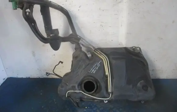 Volkswagen Cross Polo Fuel tank 