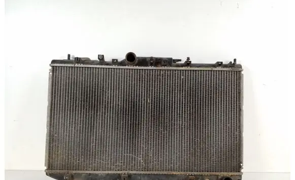 Toyota Avensis T220 Coolant radiator 16400-0G010