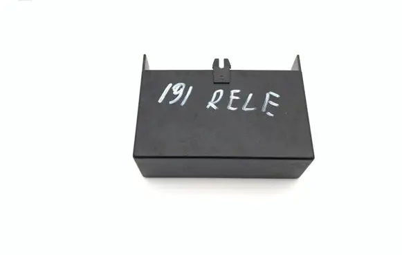 Jaguar XK8 - XKR Fuse box cover LJA6735AB