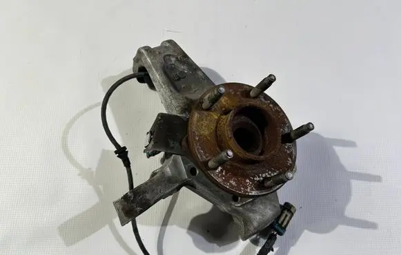 Chevrolet Corvette C5 Front wheel hub spindle knuckle 10237239
