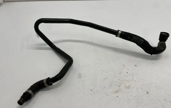 Mercedes-Benz E W212 Engine coolant pipe/hose