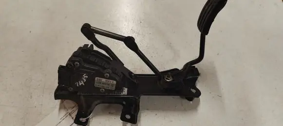 Opel Vivaro Accelerator throttle pedal 8200008477