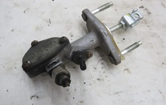 Honda Jazz Clutch slave cylinder KRIS235789