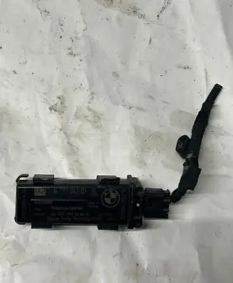 BMW 5 E60 E61 Tire pressure sensor 6771043 002B200001 063320100901