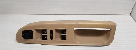 Volkswagen PASSAT B6 Electric window control switch 3C1867171