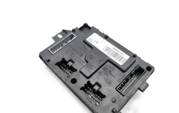Dacia Sandero Central body control module 284B11723R A2C92226606