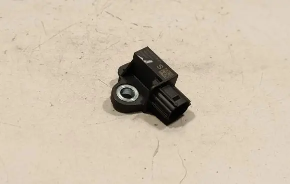 Nissan X-Trail T32 Airbag deployment crash/impact sensor 988303RA0A