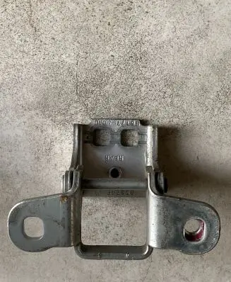 Jeep Cherokee III KJ Rear door upper hinge 85574F
