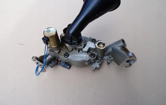Dodge Durango III Oil pump 