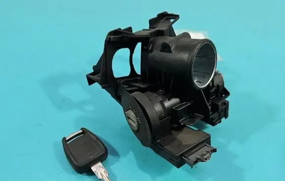 Opel Zafira A Ignition lock 90589389 IMPRK1536985