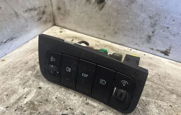 Hyundai Sonata Seat control switch 