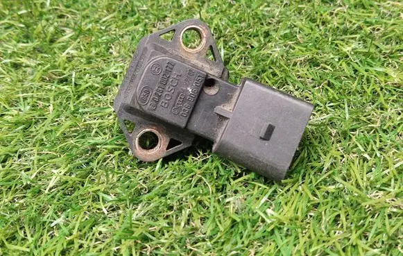 Audi A3 S3 8L Air pressure sensor 038906051B 0281002177
