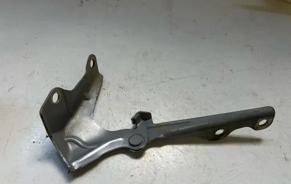 Isuzu D-Max Engine bonnet/hood hinges