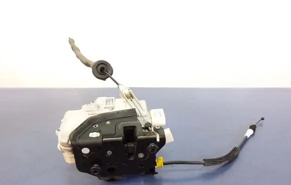 Audi A7 S7 4G Front door lock 4G1837015