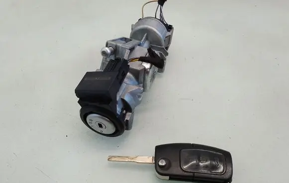 Ford S-MAX Ignition lock 3M513F880AD