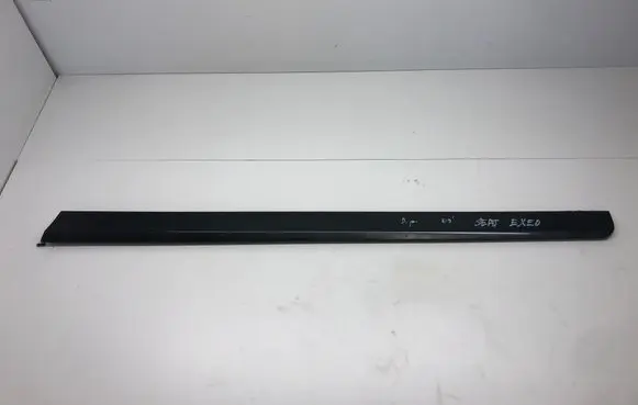Seat Exeo (3R) Front door trim (molding) 