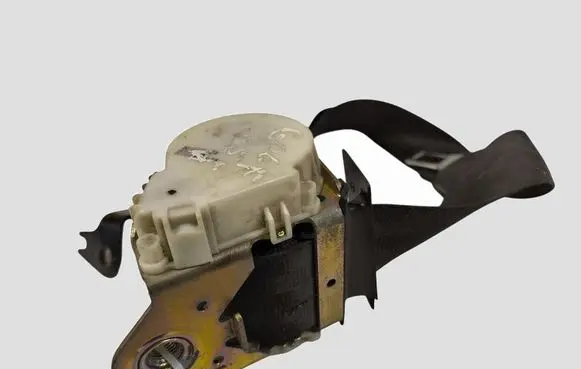 Volkswagen Golf Plus Rear seatbelt