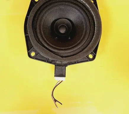 Mitsubishi Colt Front door speaker MN141417 EAS13P17A7