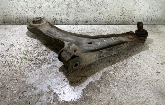 Mercedes-Benz Vito Viano W639 Front lower control arm/wishbone