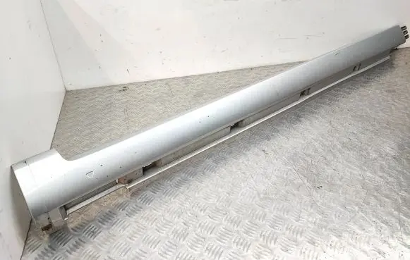 Volkswagen PASSAT B7 Sill 3AA853855