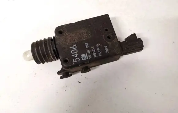 Opel Insignia A Central locking motor 90460062 1101215
