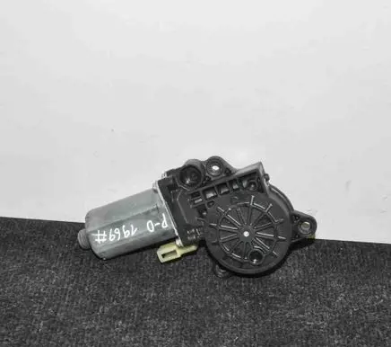 Ford Fusion Front door window regulator motor 0130821939