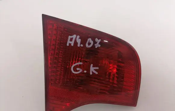 Tailgate rear/tail lights