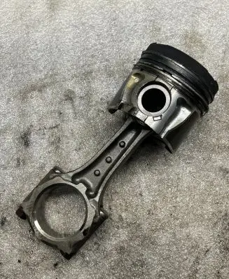 Opel Astra J Connecting rod/conrod 